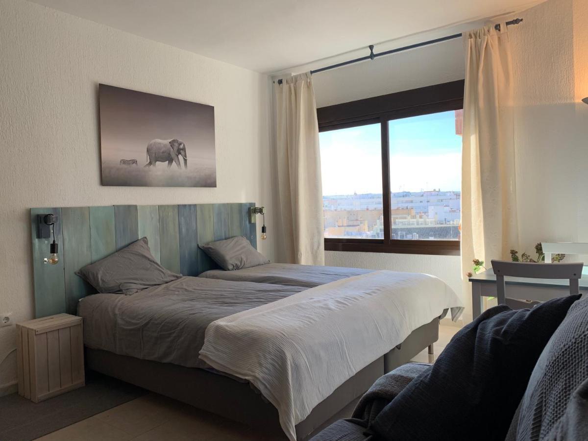 Apartamentos Rg Resitur Seville Ngoại thất bức ảnh