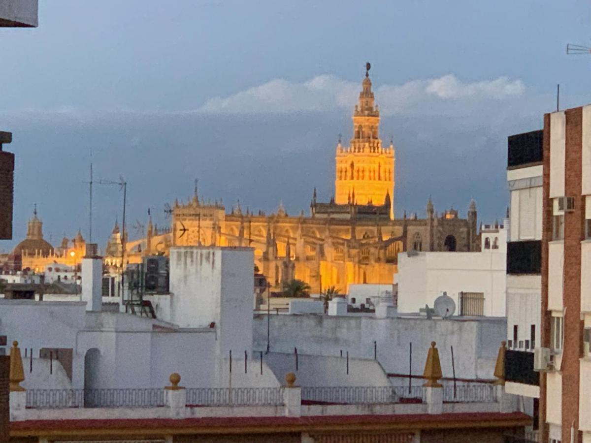 Apartamentos Rg Resitur Seville Ngoại thất bức ảnh